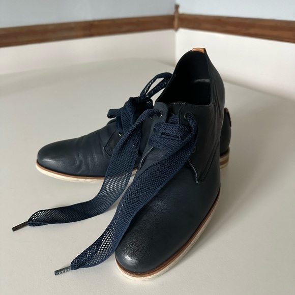 Blue oxfords - Picture 2 of 3